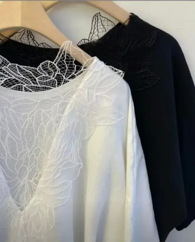 韓 背織花小標上衣 2色 size