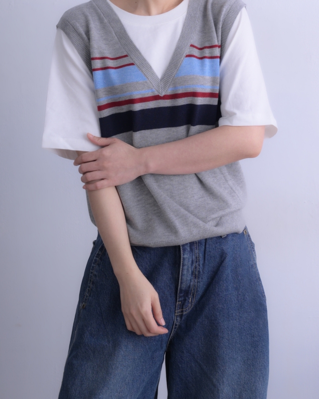 韓 假兩件式V上衣 2色 size