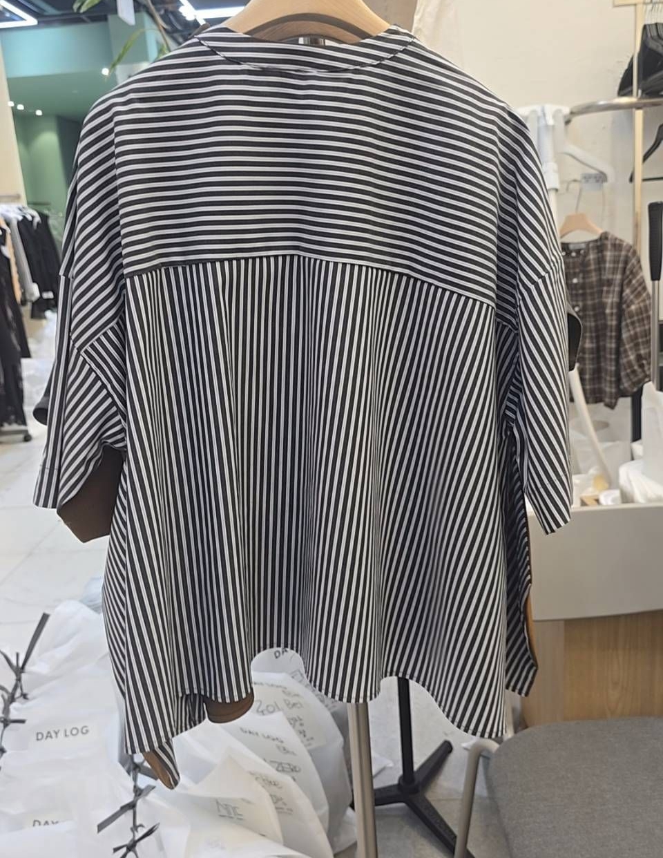 韓 條紋拼接寬版上衣 3色 size