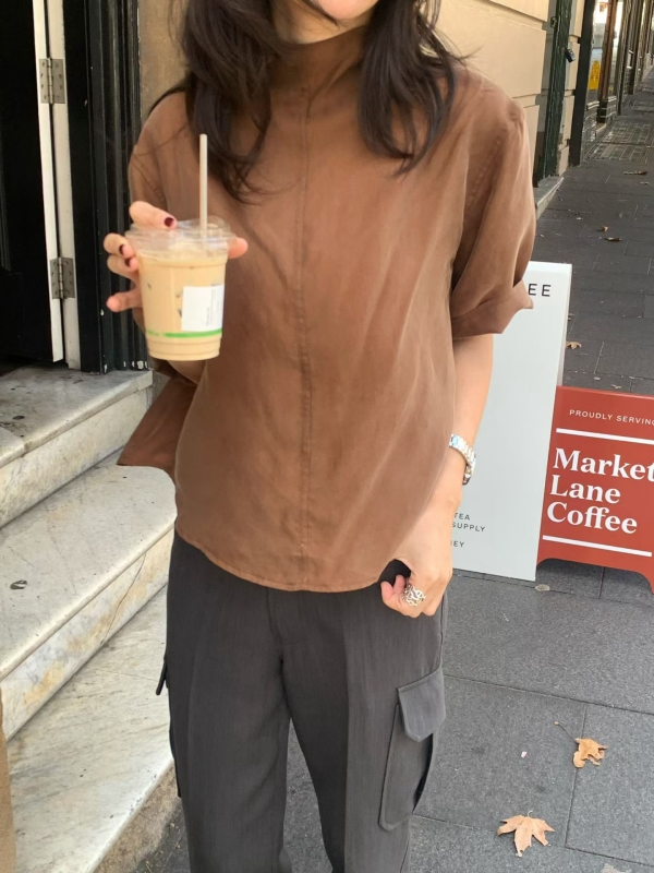 韓 小立領背釦上衣 2色