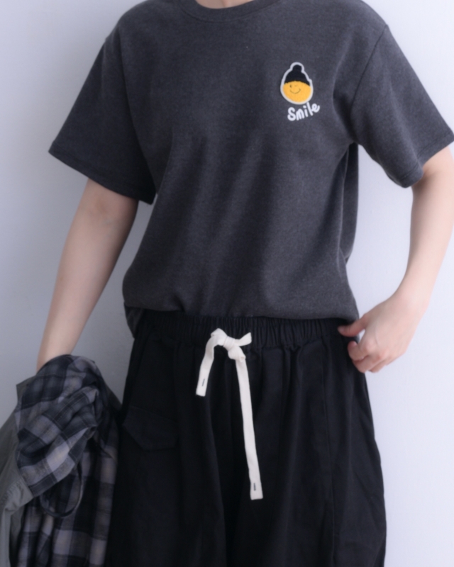 韓 戴帽笑臉上衣 4色 size