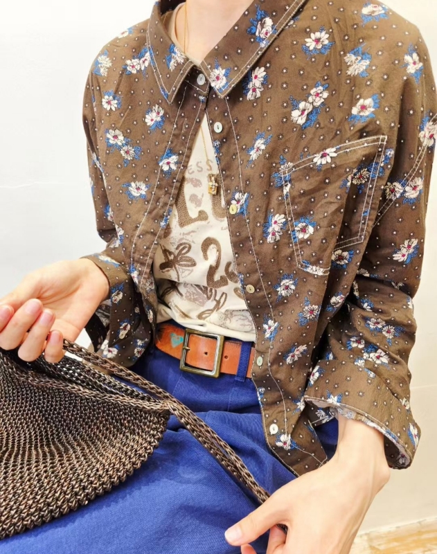 韓 點點小花襯衫 2色 size
