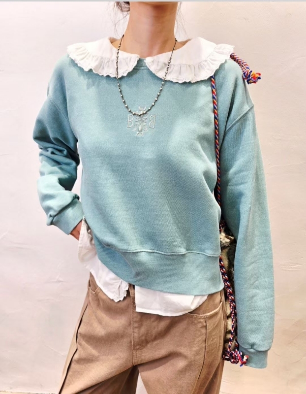 韓 蝴蝶字母刺繡圓領上衣 2色 size