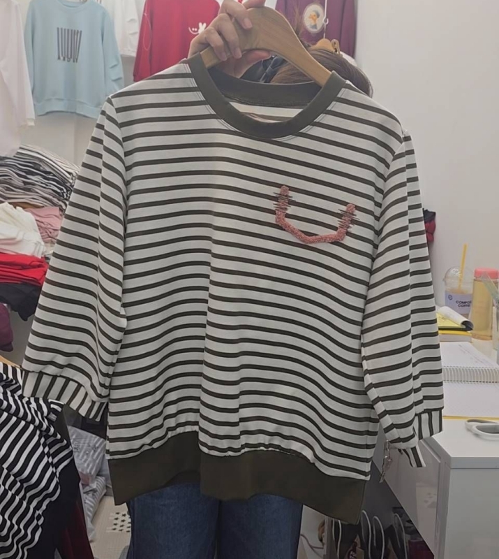 韓 毛毛假口袋條文上衣 2色 size
