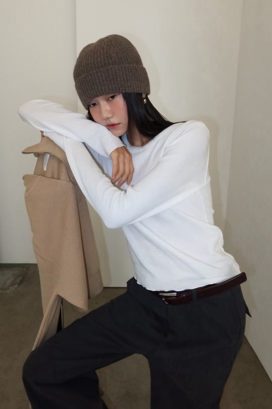 韓 低圓領素色上衣 4色