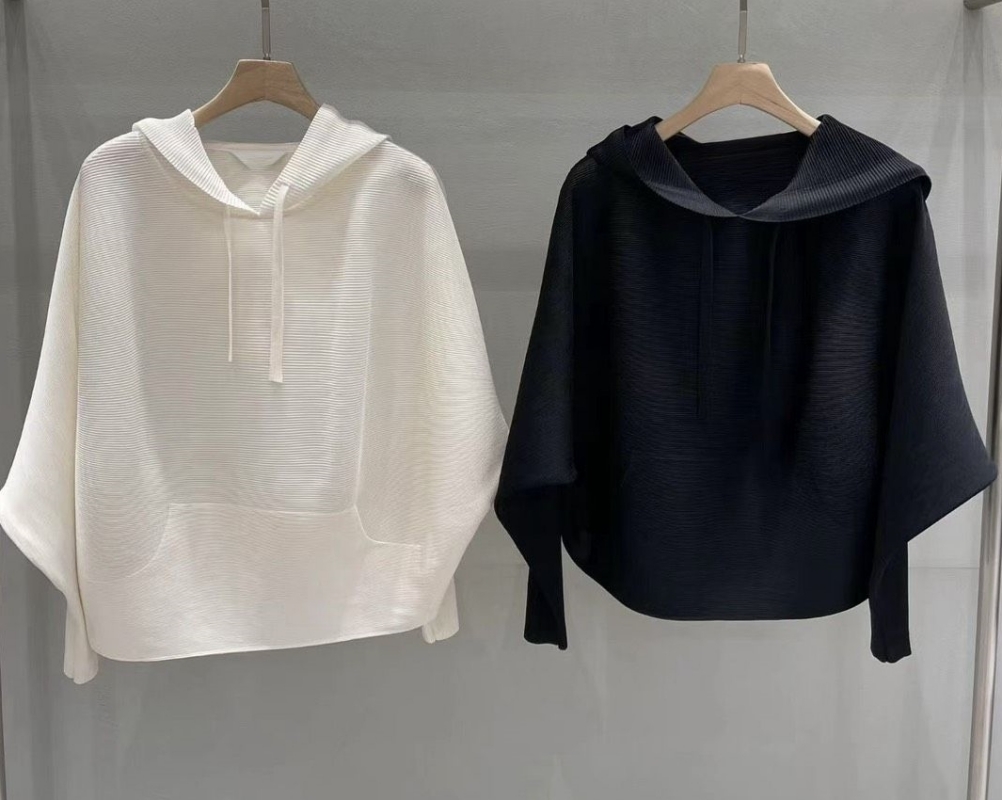 韓 壓紋寬袖連帽上衣 2色 size