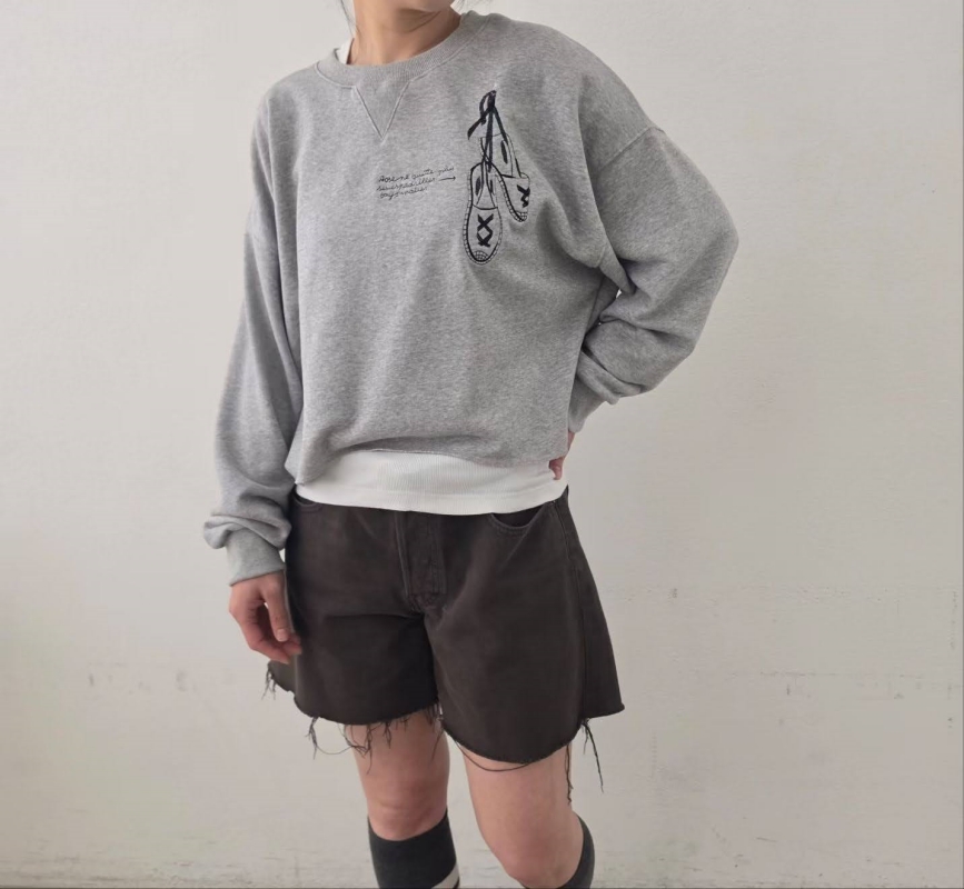 韓 球鞋印花上衣 3色