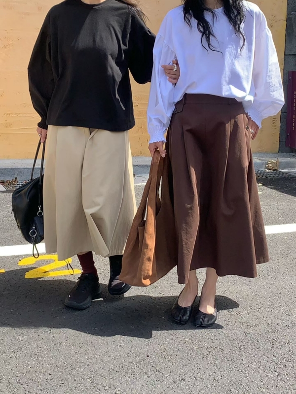 韓 荷葉袖口澎袖上衣 3色