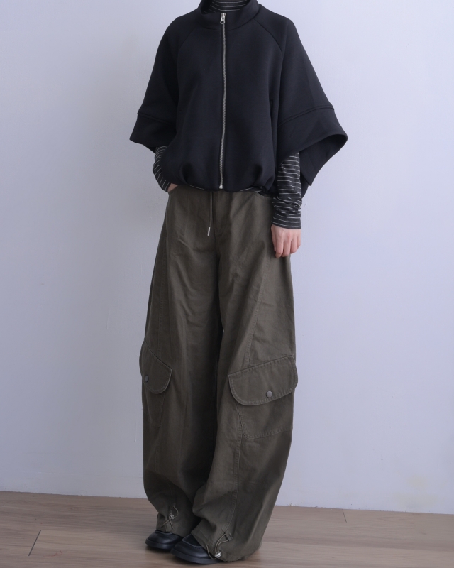 韓 高領細條紋上衣 2色