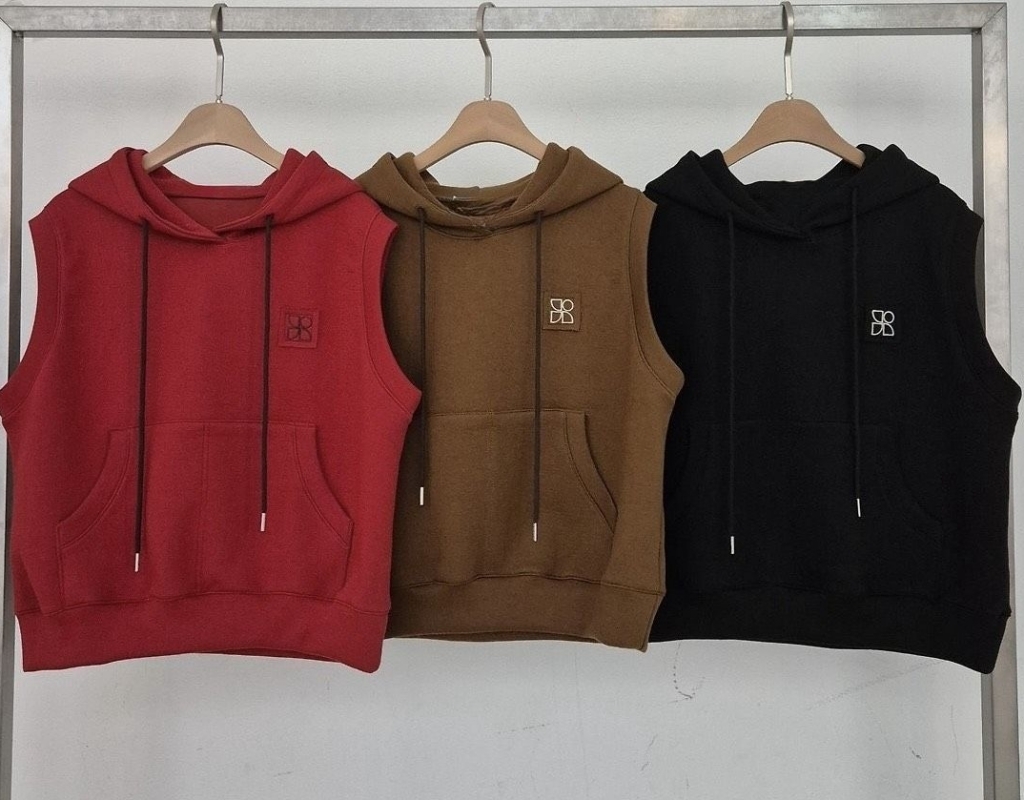 韓 小標口袋連帽背心 3色 size