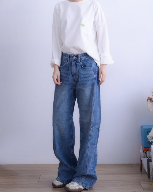 韓 微彎牛仔寬褲 2色 size