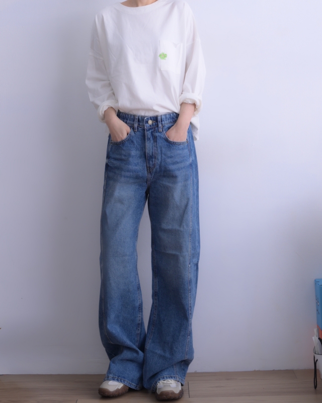 韓 微彎牛仔寬褲 2色 size