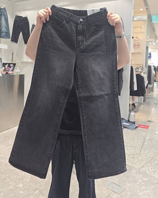 韓 黑刷色牛仔寬褲 size
