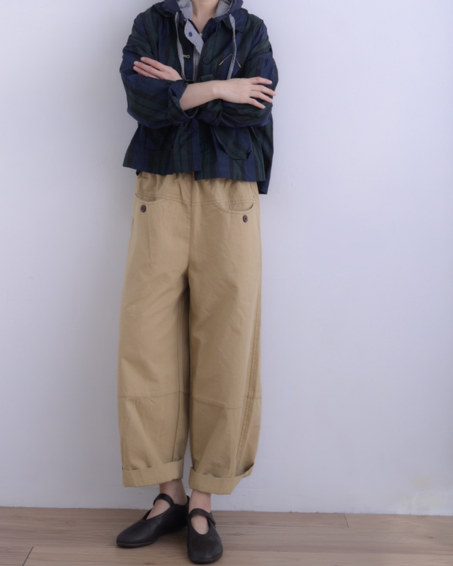韓 弧形口袋寬褲 2色 size