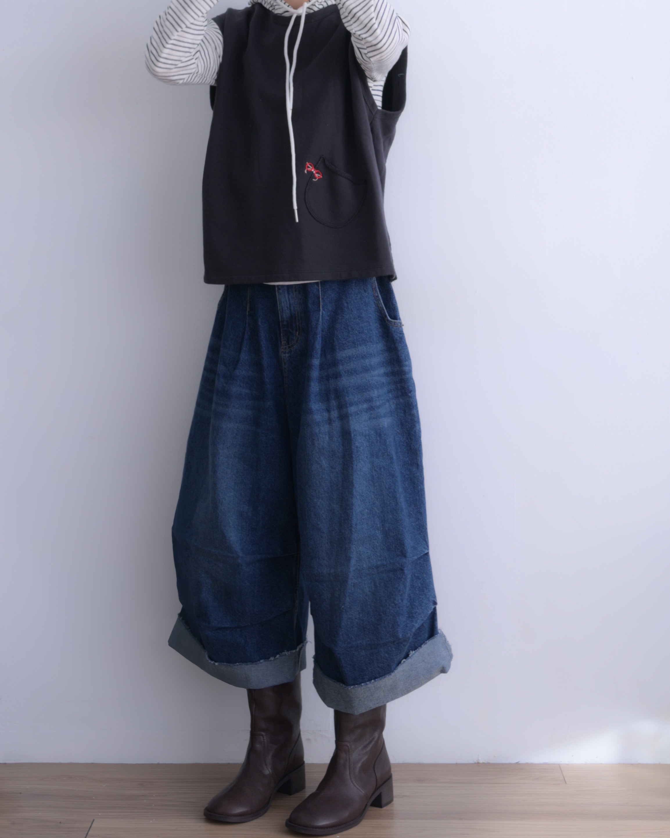 韓 腰釦刷色牛仔寬褲 size