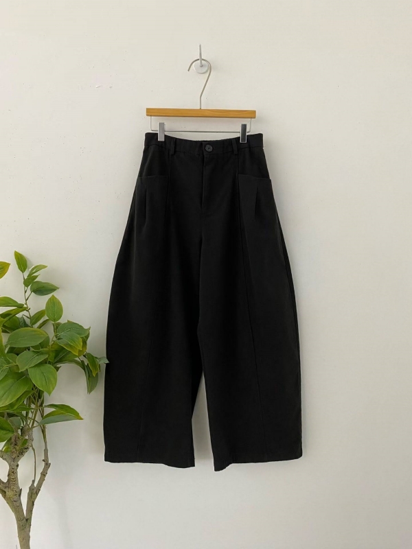 韓 打摺繭型寬褲 2色