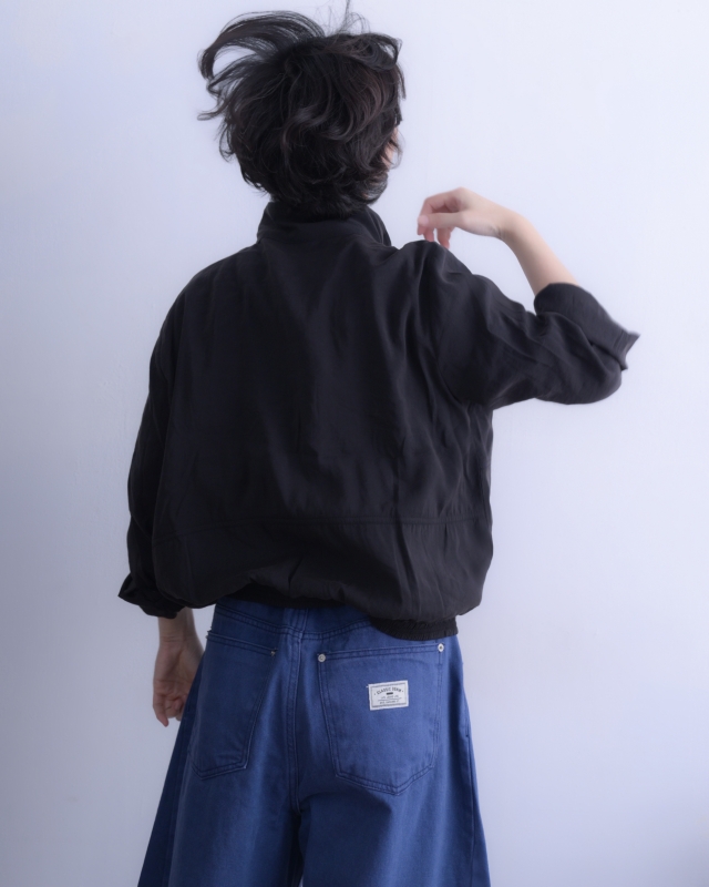 韓 立領抓褶短版外套 2色 size
