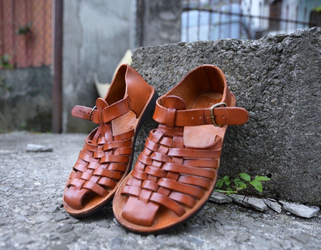 義大利品牌 復古牛皮涼鞋